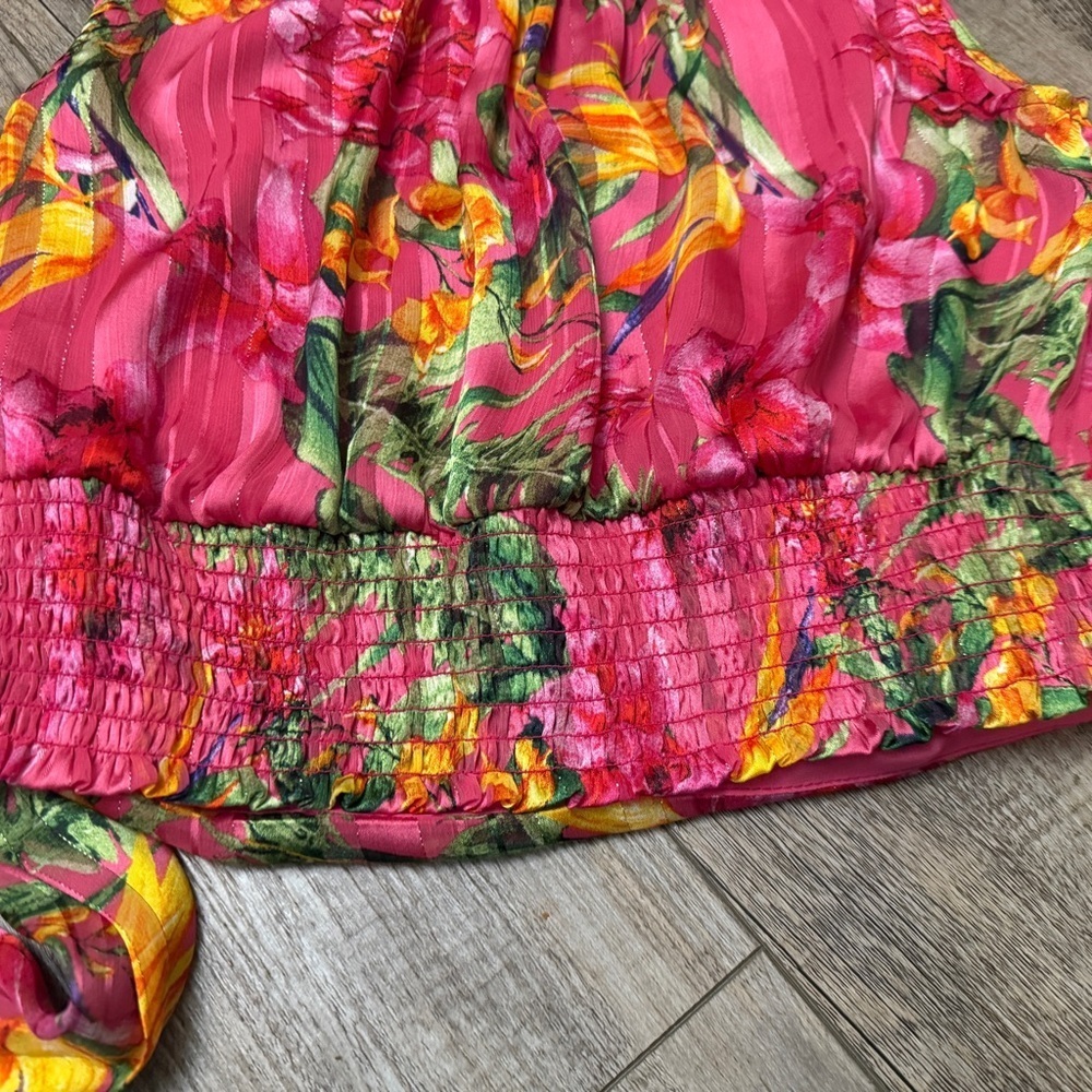 Cupcakes in Cashmere Floral Sleeveless Tie-Front Top size M - Picture 4 of 4